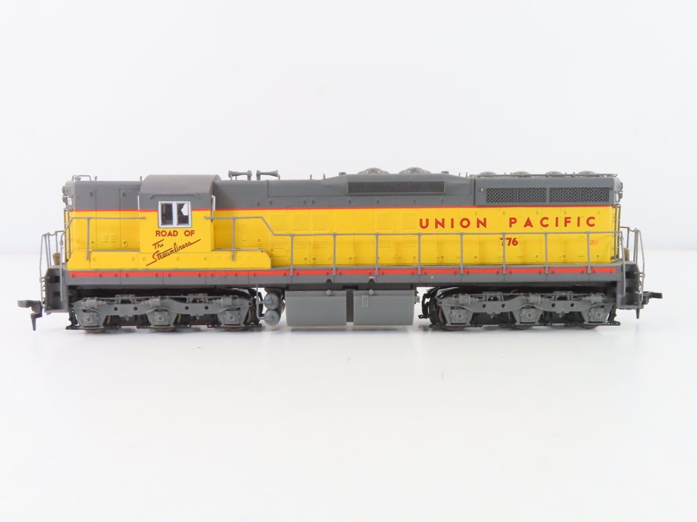 Proto 2000, Brawa H0 - 0874 - Locomotive diesel (1) - EMD SD7 - Union Pacific Railroad #1.0