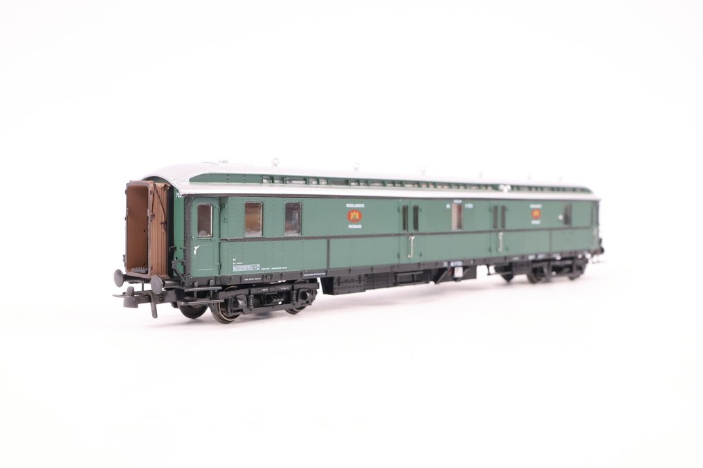 Artitec H0 - 20.295.02 - Wagon de passagers pour trains miniatures (1) - Postwagen P 7021 vert, toit argent, IIa-b - NS #4.3