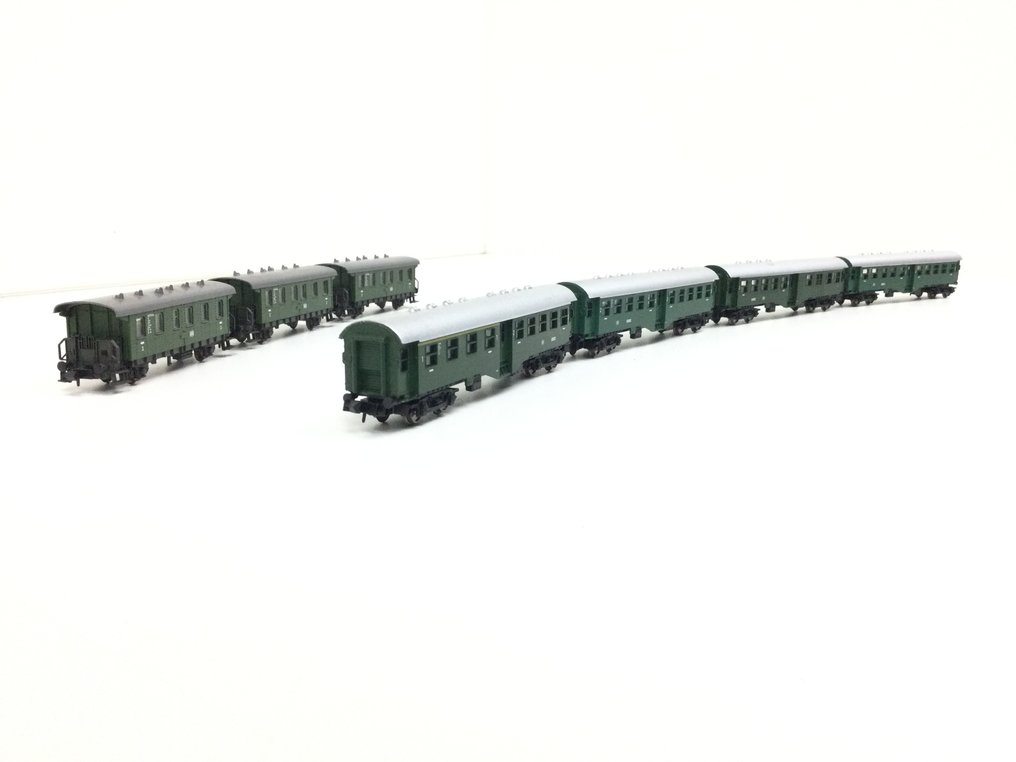 Arnold, Roco N - 5804/5805/5806/21009 - Personvagn för modelltåg (7) - Fyra 4-vagnars snabttågsvagnar plus tre 2-vagnars vagnar. - DB #1.0