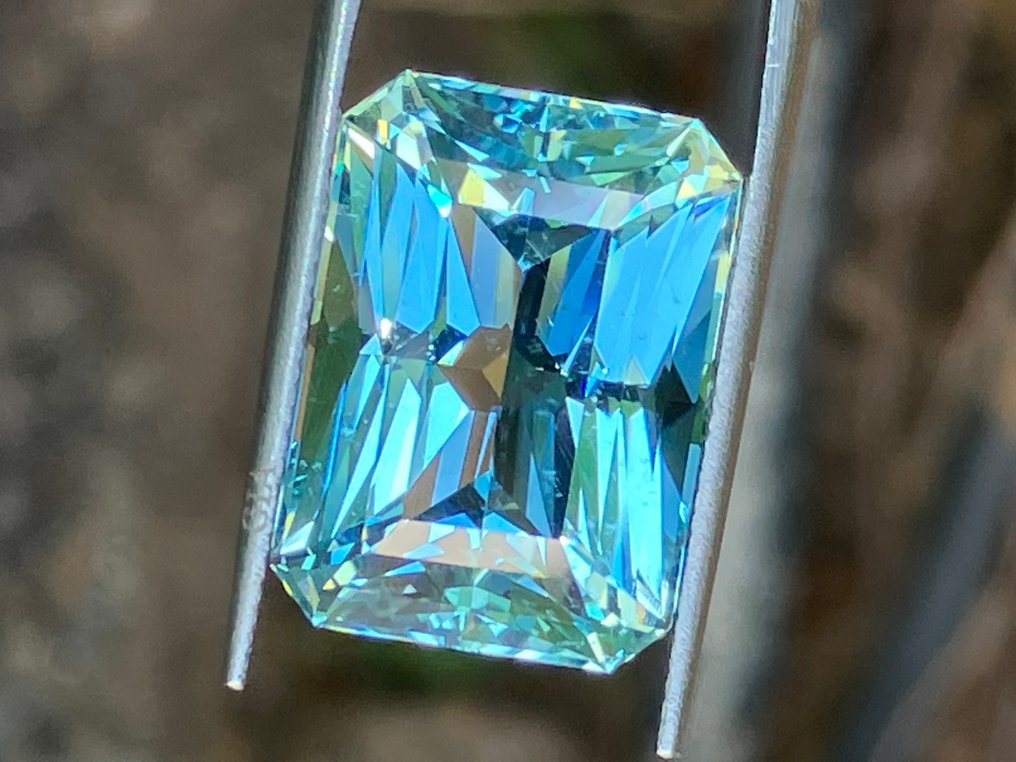 1 pcs Blauw, Groen Aquamarijn - 18.69 ct - Gemological Institute of America (GIA) #1.0