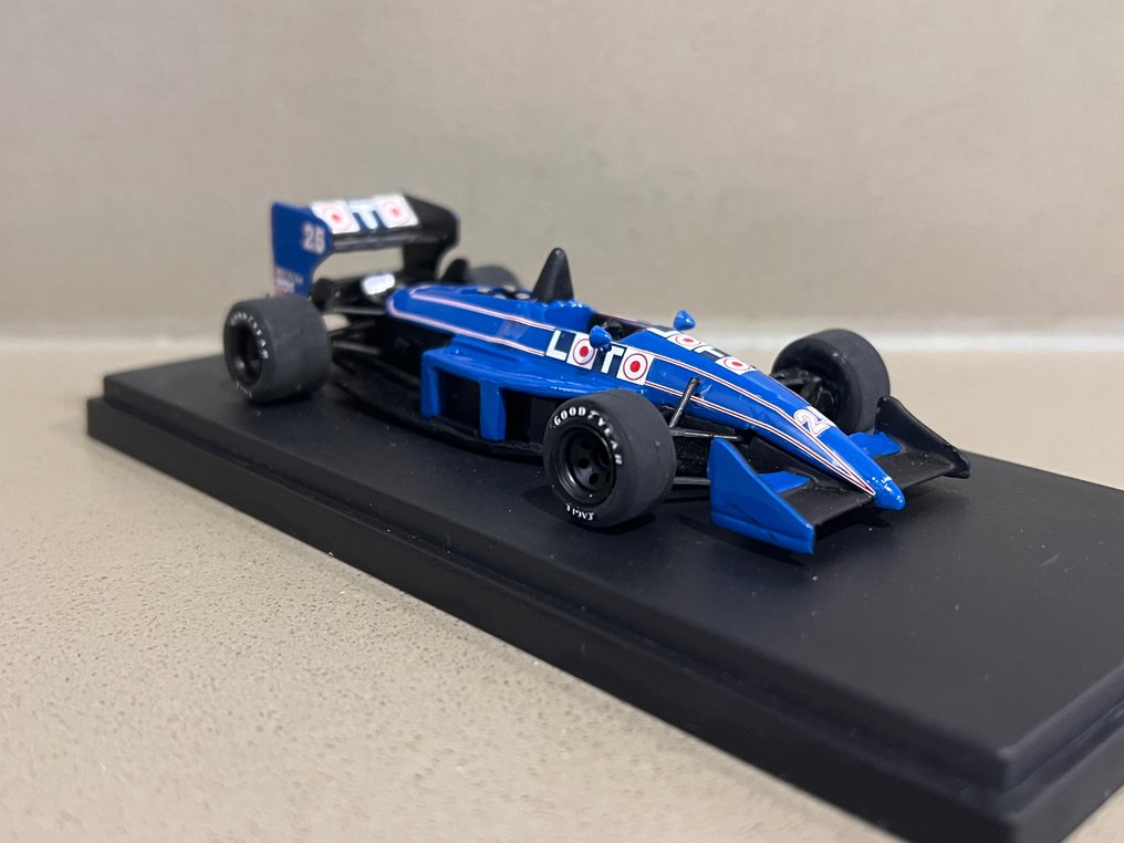 CP Model 1:43 - Modelauto - Ligier JS31 - R. Arnoux 1988 - Zeer zeldzaam en uitverkocht. #3.2