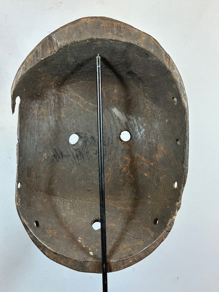 带证书；旧非洲Kumu面具 - 刚果。  (沒有保留價) #4.3