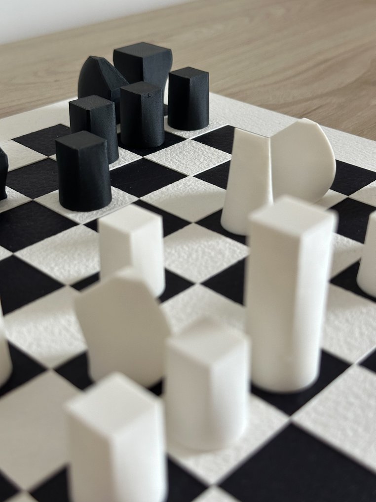 TALASKY - Checkmate: The Crown Drops 1/1 (No Reserve) #3.2