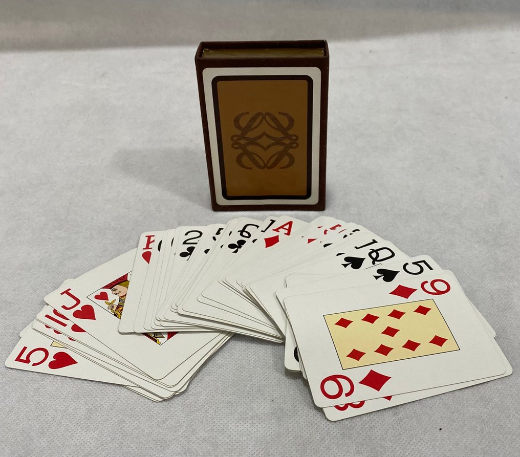 Heraclio Fournier - 紙牌 - Loewe #3.2