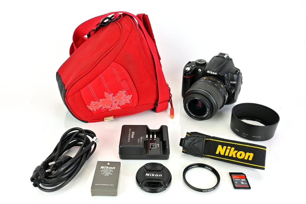 Nikon D5000 + Nikon 18-55mm VR + cameratas Digitale reflex camera (DSLR) #2.1