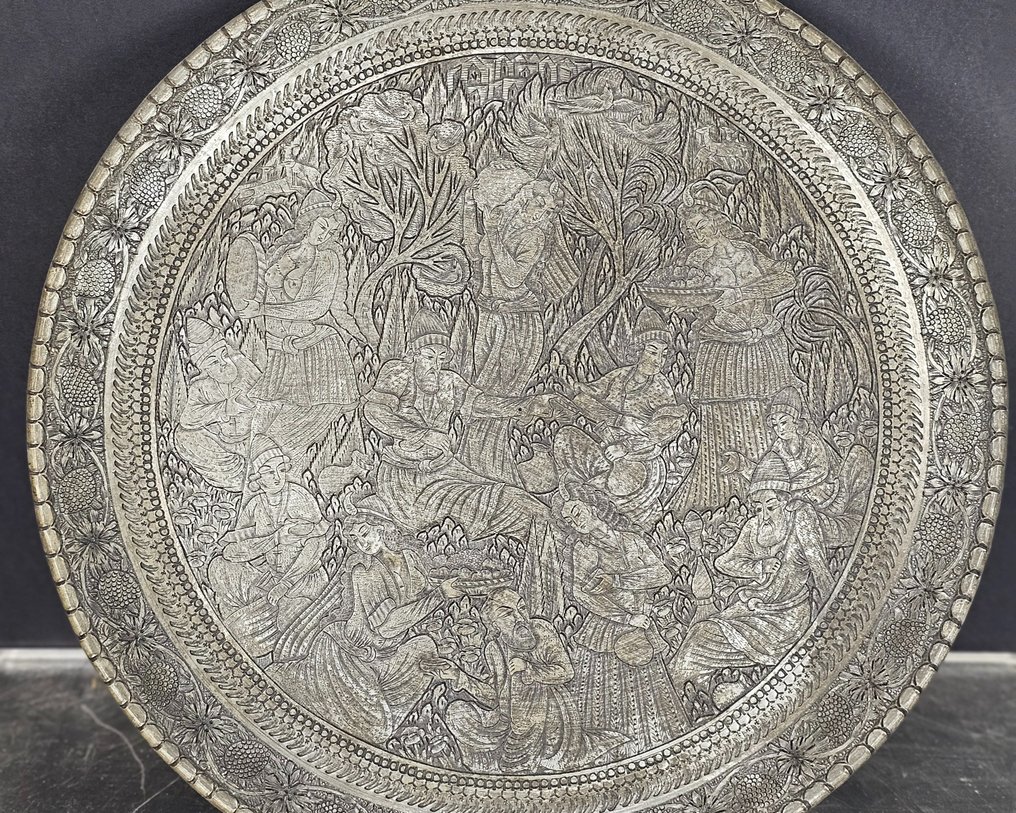 Qajar style plate - Copper, Tin - Middle East - First half 20th century #1.0