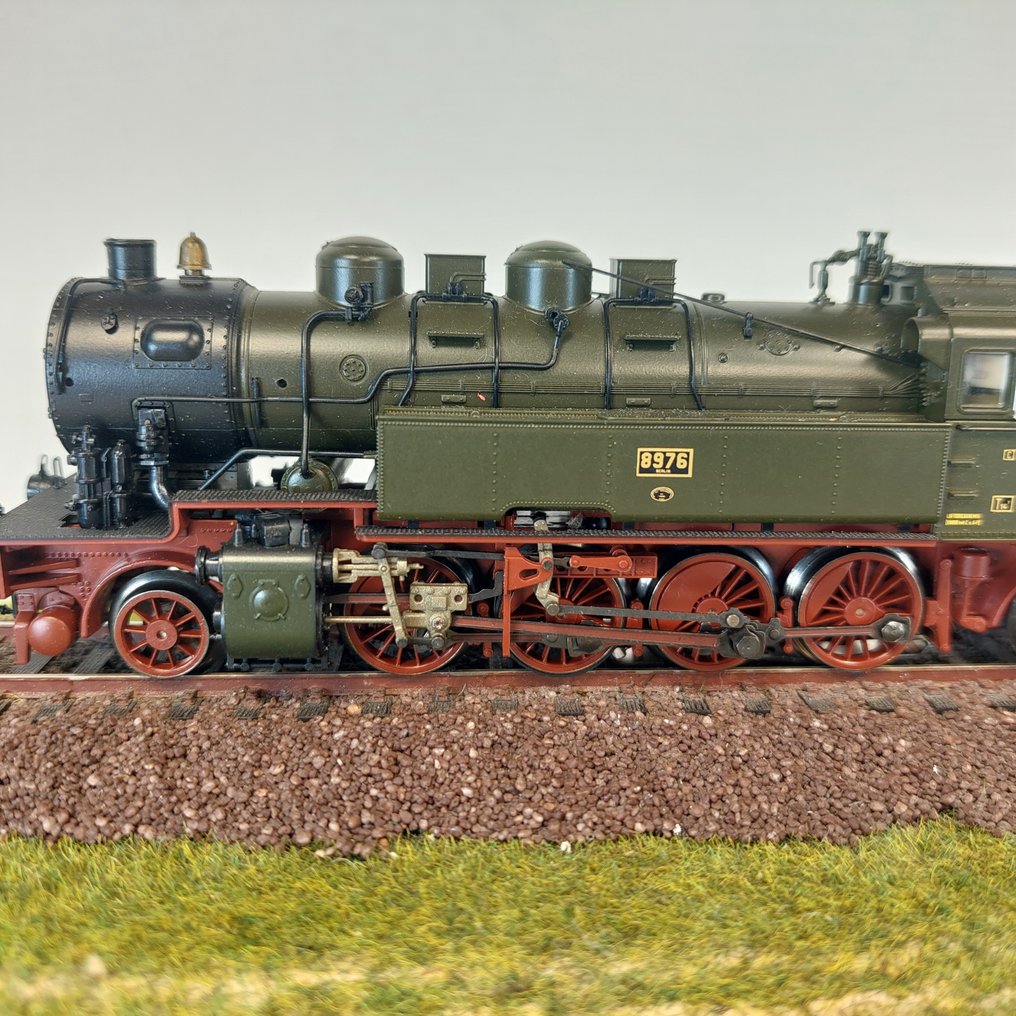 Roco H0 - 69260 - Locomotive avec tender (1) - KPEV T14 #8976 - BR 95 - Numérique - KPEV #2.1