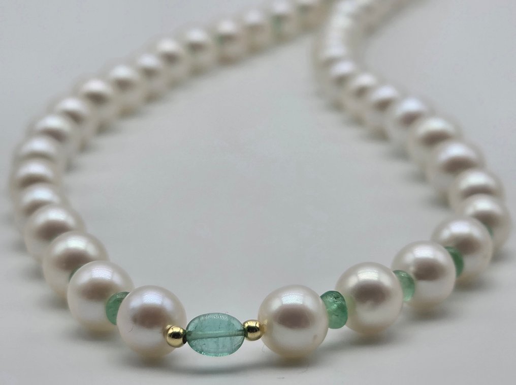 Ingen mindstepris - Halskæde - 18 kraat Gulguld Perle - Smaragd - Perle akoya fra 6,9 til 7,2. #1.0