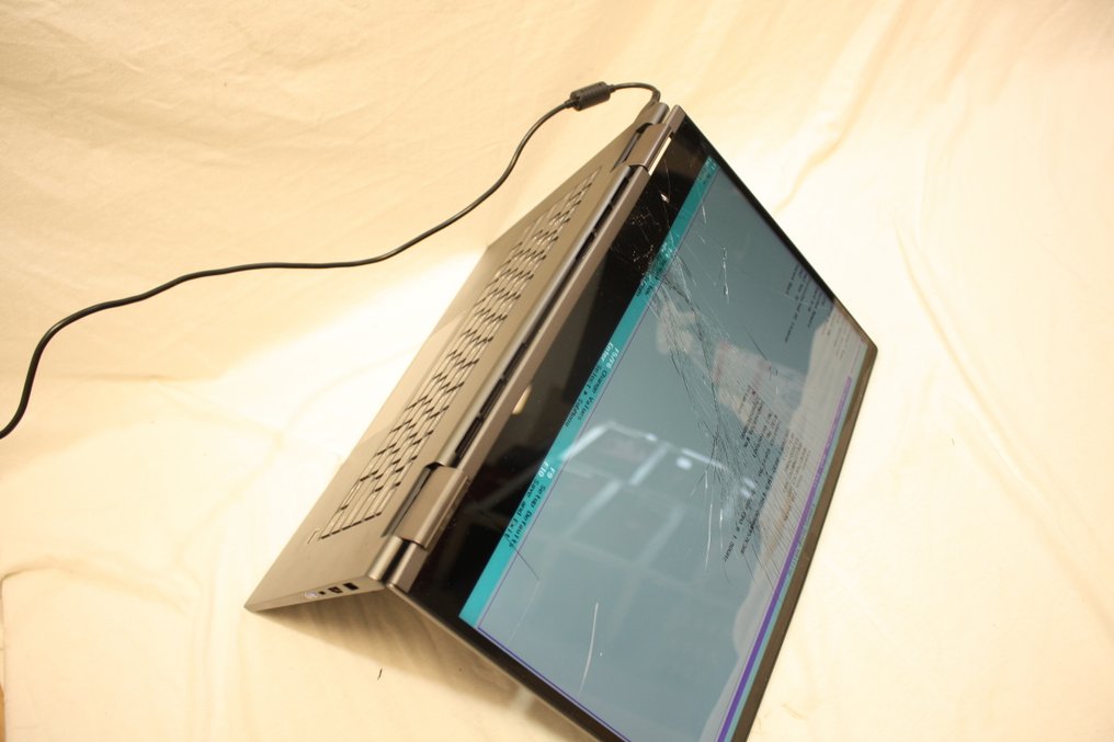 For parts or repairs: Lenovo Yoga 730 - Intel Core i7-8565U CPU, 8GB RAM, Touchscreen - Laptop - Windows 11 Professional #4.3