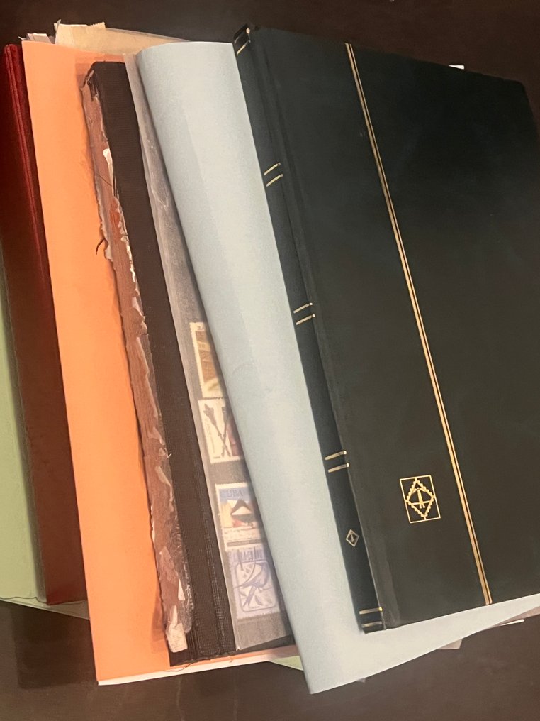 世界  - 来自非洲和南美洲的大量邮票收藏，按国家和主题分类：动物。 - Yves et Tellier #1.0