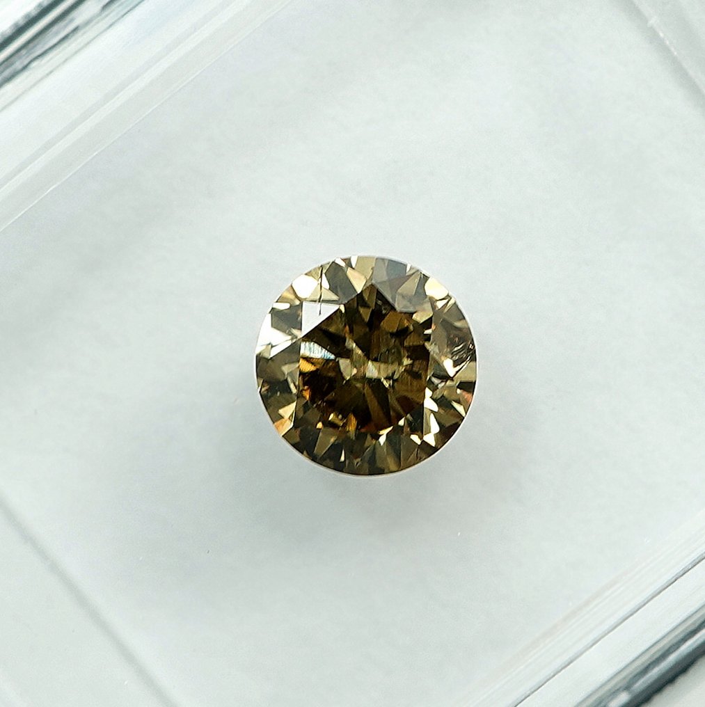 沒有保留價 - 1 pcs 鑽石 (天然彩色) - 0.49 ct - 圓形 - Fancy intense 淡褐色 黃色 - I2 - 國際寶石學院(International Gemological Institute (IGI)) #4.3