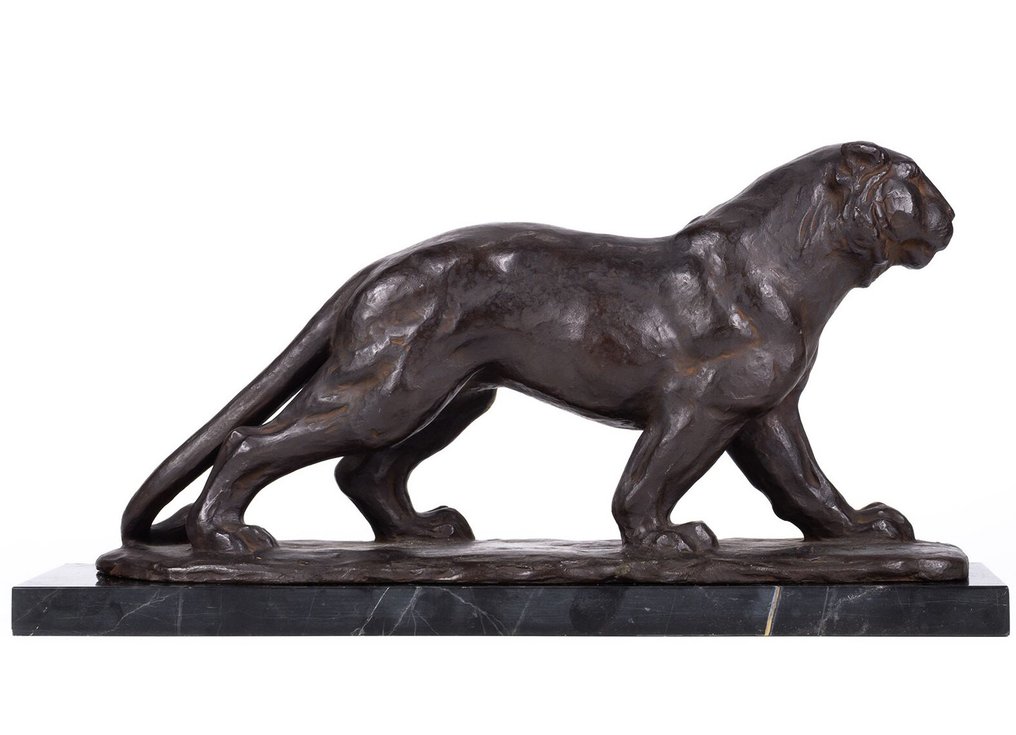 黄铜色 - Ota Ryohei (1913-1997) - 令人惊叹的虎形置物,签名——包括题签的 tomobako。 - 昭和时期 #4.3