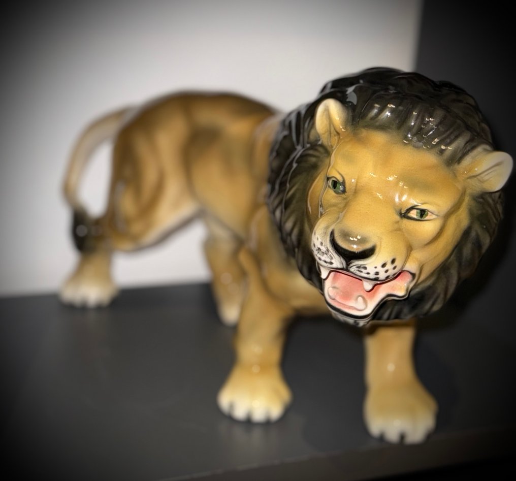 Keramos - Γλυπτό, Monumental Lion c. 1950 - 27 cm - Κεραμικό - 1950 #1.0