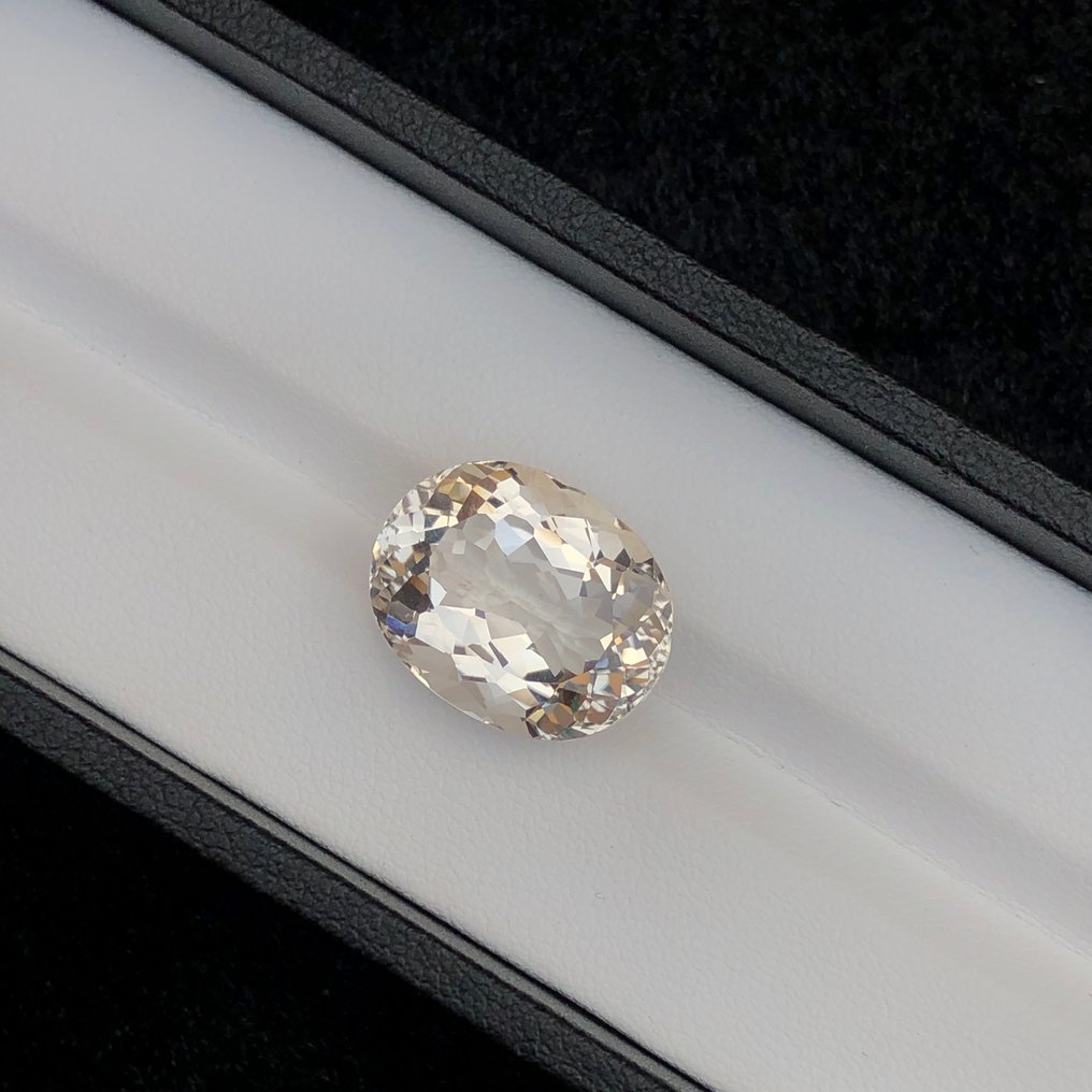 没有保留价 - 1 pcs  棕色 黄宝石  - 16.56 ct - 国际宝石研究院（IGI） #1.0