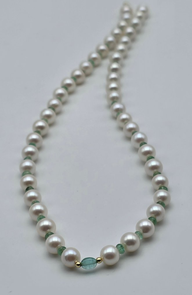 Ingen mindstepris - Halskæde - 18 kraat Gulguld Perle - Smaragd - Perle akoya fra 6,9 til 7,2. #1.0