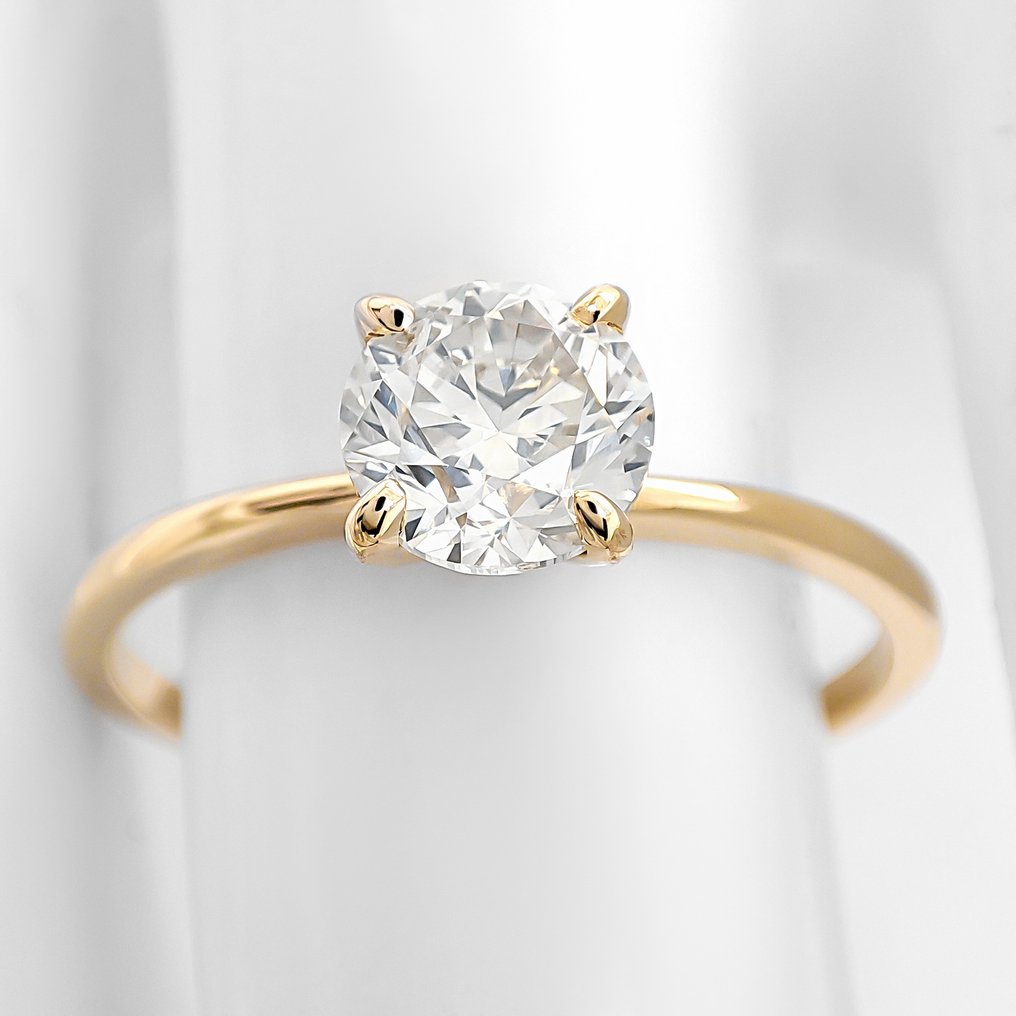 Sans prix de réserve - Bague - 14 carats Or jaune - 0.90ct. tw. Diamant (Couleur naturelle) - Certificat IGI #1.0