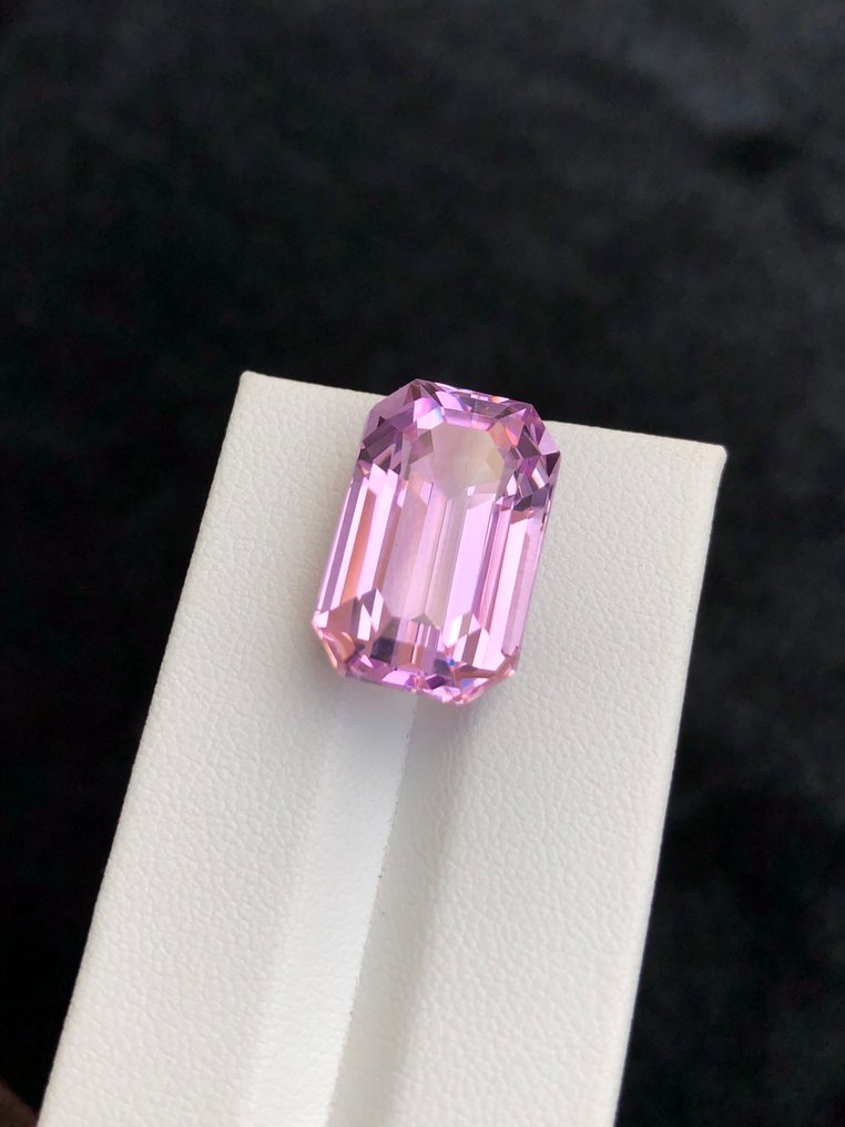 1 pcs  粉色, 紫羅蘭色 紫鋰輝石  - 21.06 ct - 國際有色寶石協會 (ICA GemLab) #1.0