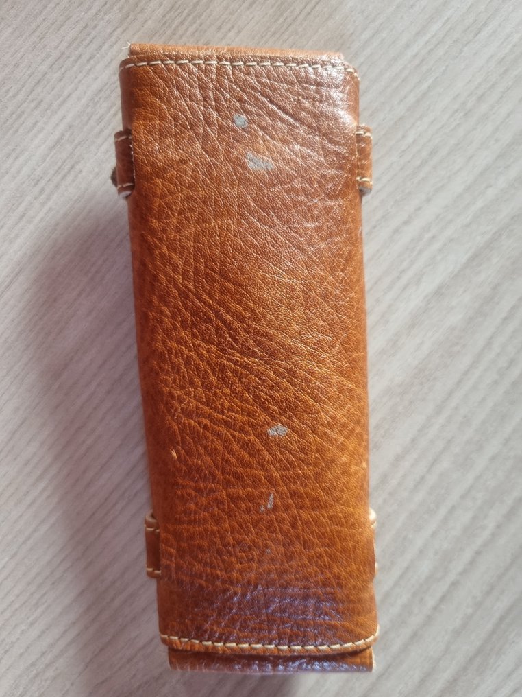 Bugatti - driver - Bez ceny minimalnej
- Kobieta - 1986 #2.1