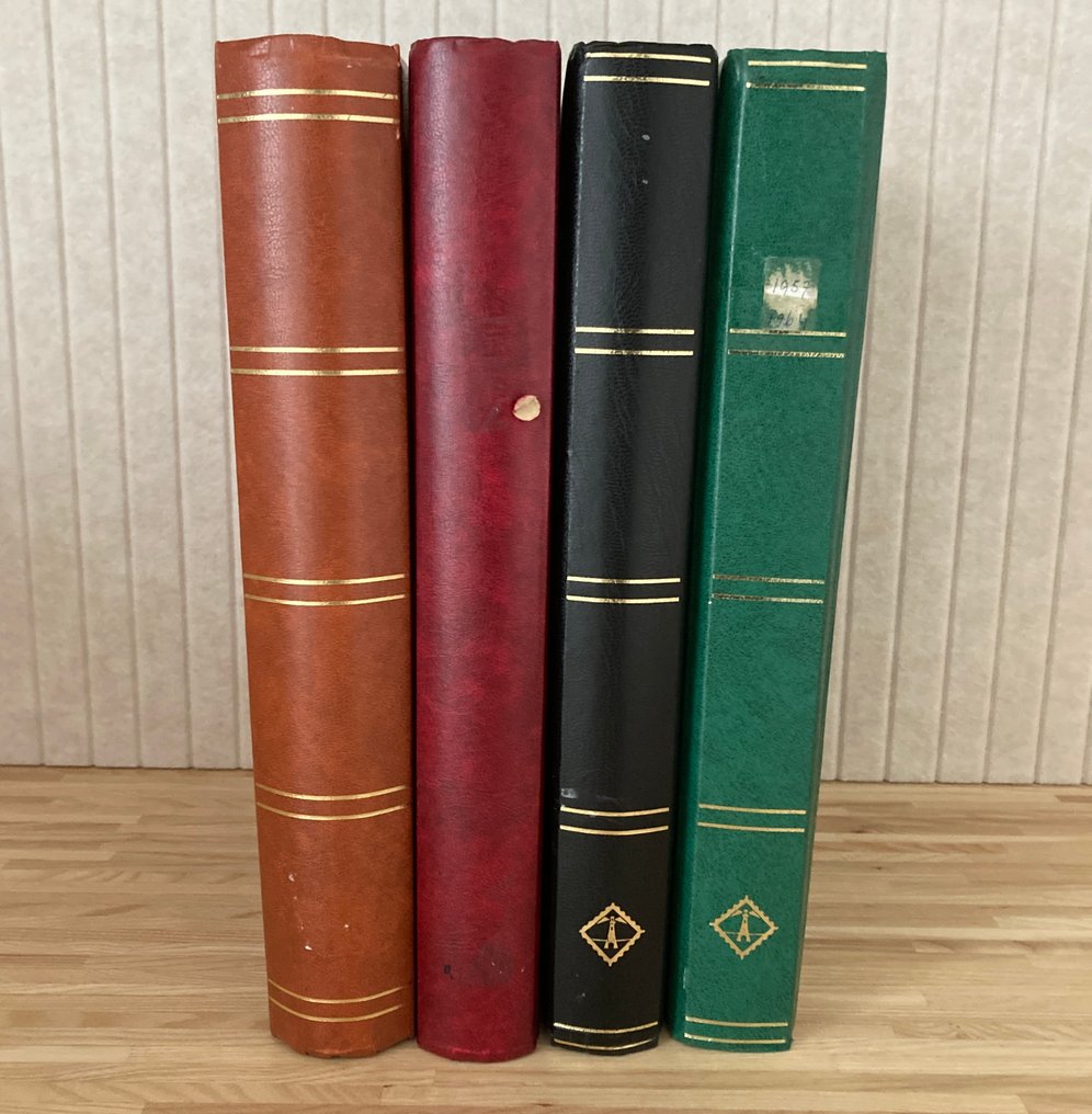 荷兰 - 配饰  - 四个插页本，每本有64页黑色页面 #1.0