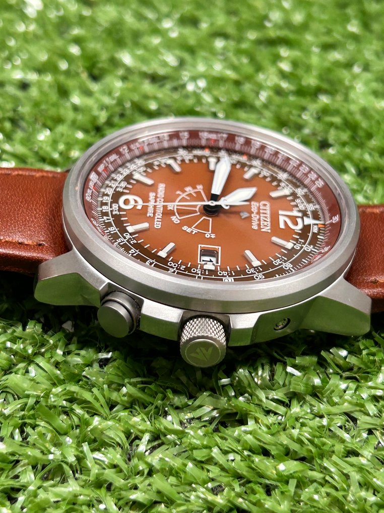 Citizen - Eco-Drive Radio Controlled - Bez ceny minimalnej
 - Mężczyzna - 2010-2020  #3.2