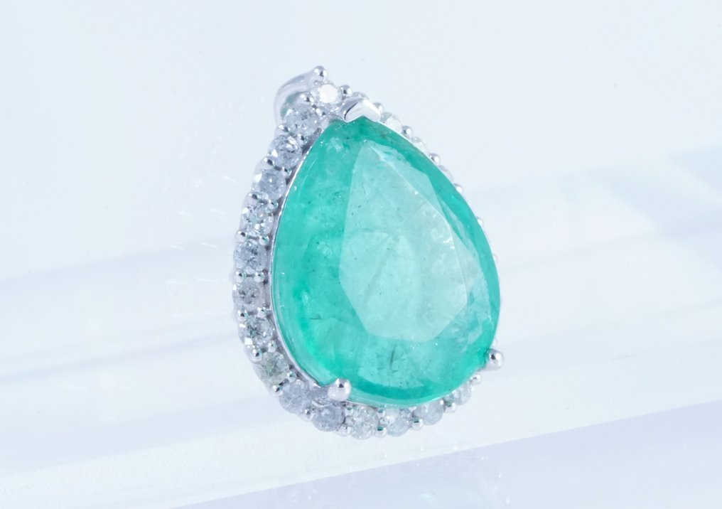 Nincs minimálár - Függő Platina -  3.00ct. tw. Smaragd - Gyémánt #2.1