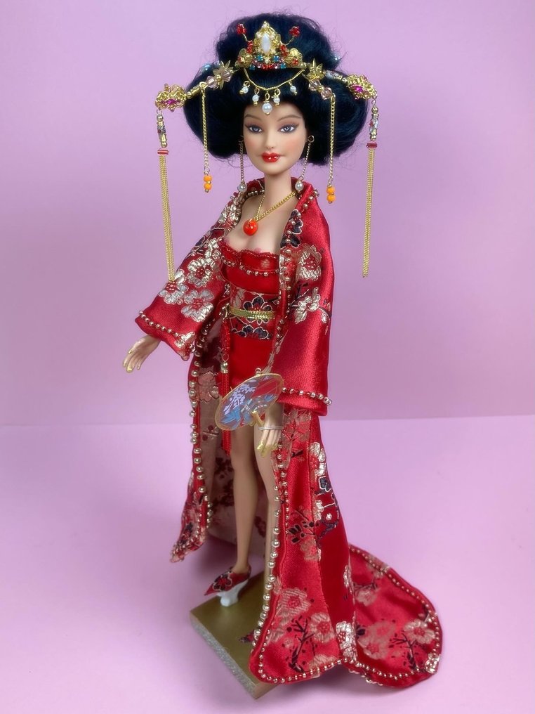 Mattel  - 芭比娃娃 Zya; Asian Empress Barbie - 2020+ - 荷蘭 #1.0