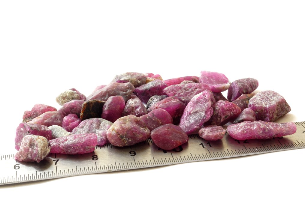 Ruby 175 carats of raw, untreated ruby crystals.- 35.04 g #2.1