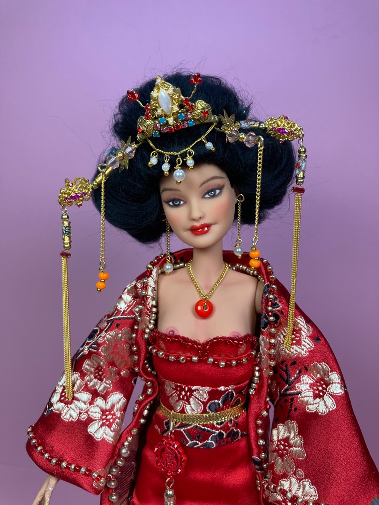 Mattel  - 芭比娃娃 Zya; Asian Empress Barbie - 2020+ - 荷蘭 #1.0