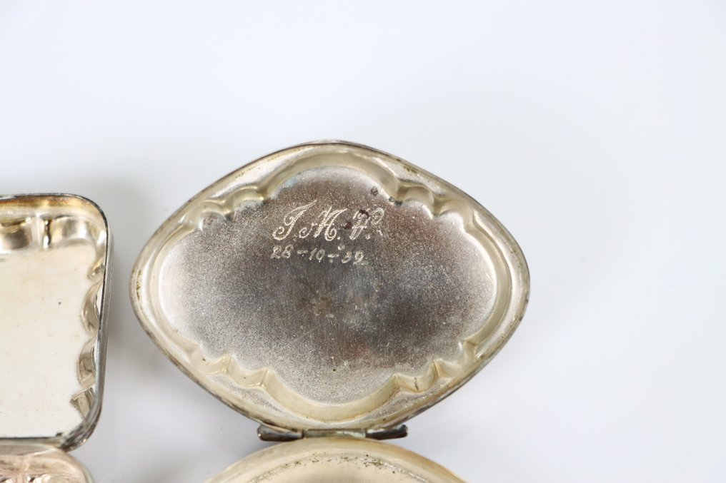 Pillbox - .835 silver, 2x / Snuff box #4.3