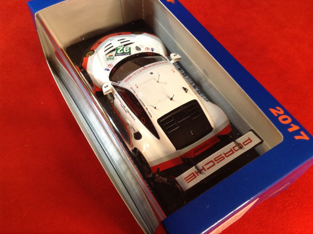Spark 1:43 - Voiture de course miniature - ref. #S5834 Porsche 911 (991) RSR GTE Pro 24h Le Mans 2017 #92 Christensen/Estre/Werner - Qualité excellente - édition limitée - difficile à trouver aujourd'hui #3.2