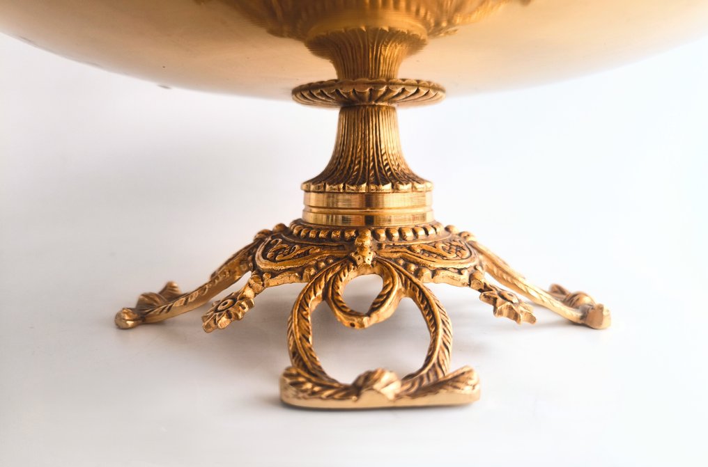 Centrepiece  - Bronze, patinaed brass - Neoclassical #4.3