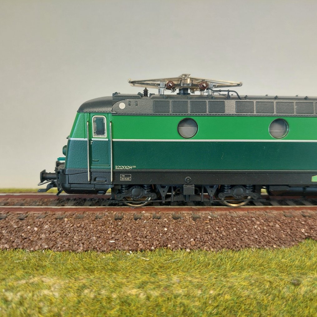 Märklin H0 - 37231 - 電氣火車 (1) - 系列122 - 数字 - SCB, NMBS #2.1