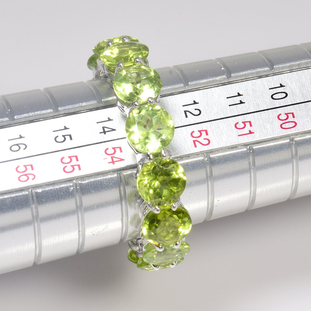 Ingen reservasjonspris - Ring - 14 karat Hvitt gull - 7.19ct. tw. Peridot #4.3