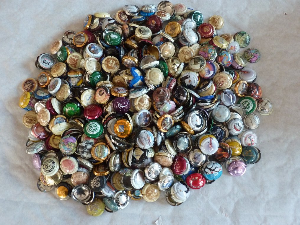 Thematische Sammlung - über 1000 Champagnerkapseln. #1.0