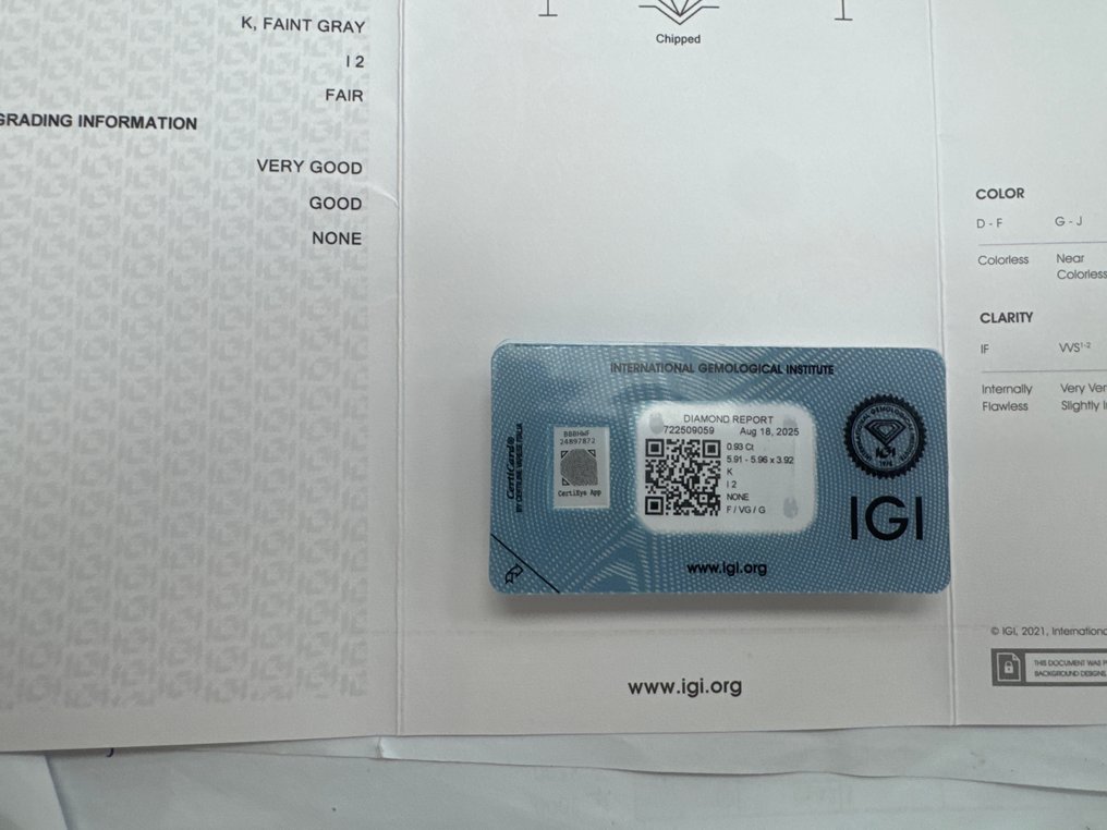 Fără preț de rezervă - 1 pcs Diamant (Natural) - 0.93 ct - Rotund - K - I2 - IGI (Institutul gemologic internațional) - Gri palid #3.2