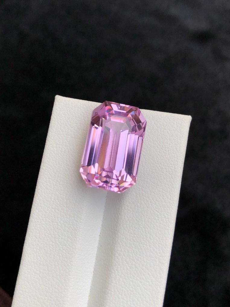 1 pcs  粉色, 紫羅蘭色 紫鋰輝石  - 21.06 ct - 國際有色寶石協會 (ICA GemLab) #2.1