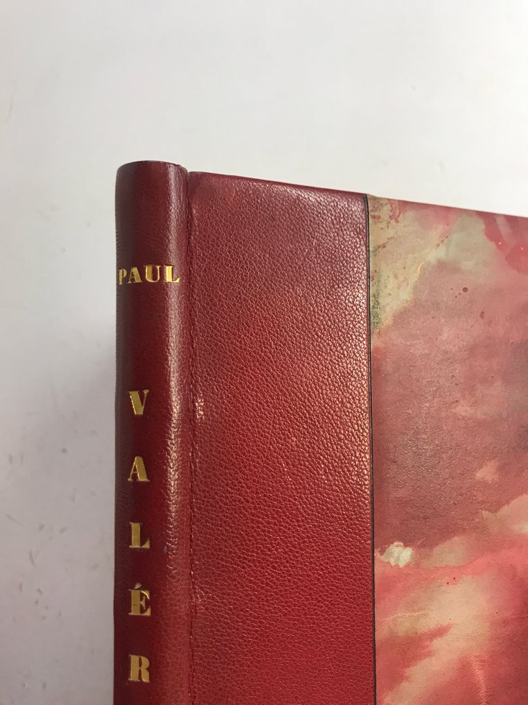 Paul Valéry - Voltaire [1/100 sur vélin; reliure signée de Massénat] - 1945 #2.1