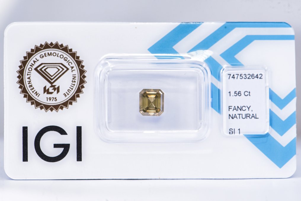 沒有保留價 - 1 pcs 鑽石  (天然彩色)  - 1.56 ct - 祖母綠形 - Fancy deep 淡綠色, 淡褐色 黃色 - SI1 - 國際寶石學院（International Gemological Institute (IGI)） - VG VG #1.0