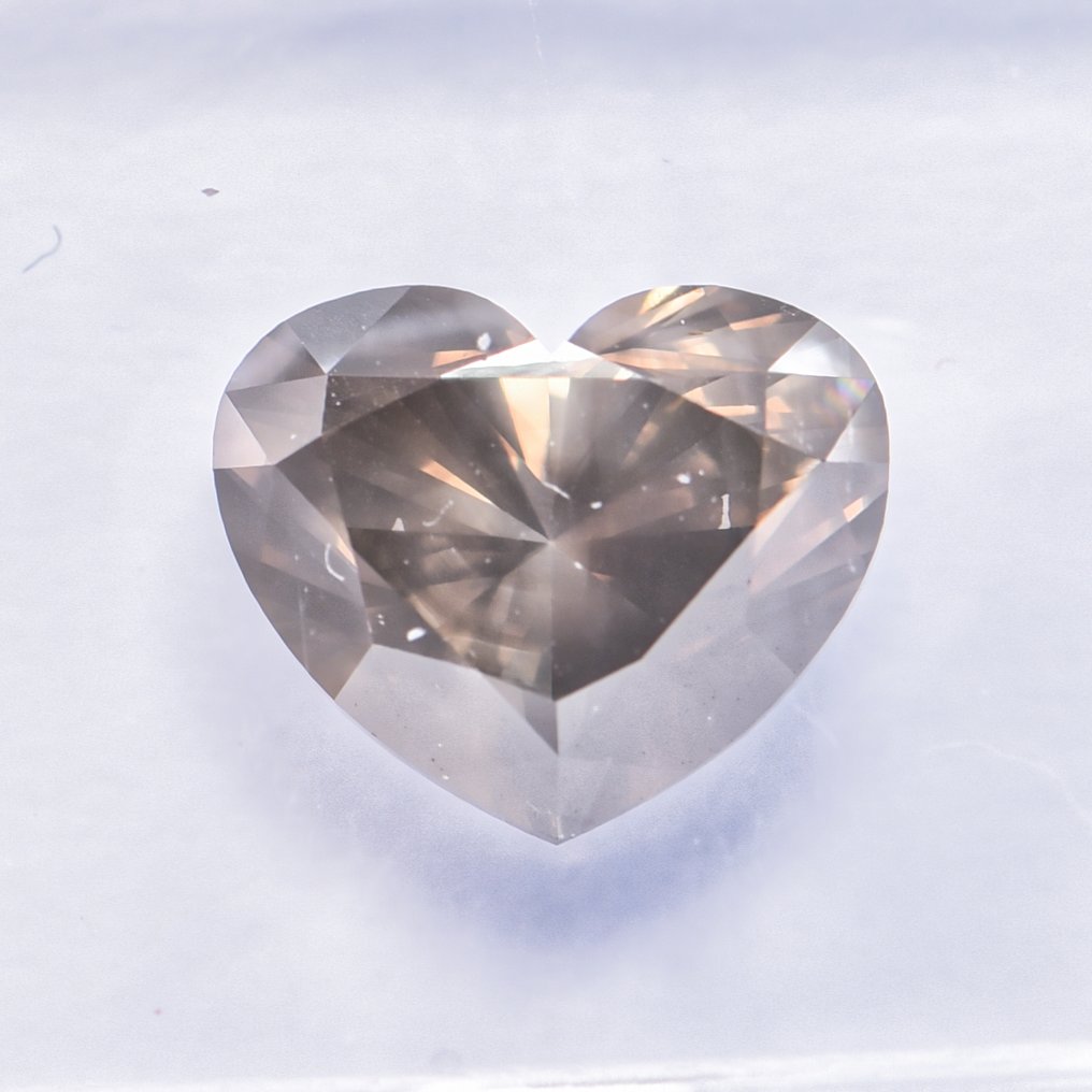 χωρίς τιμή ασφαλείας - 1 pcs Διαμάντι (Φυσικού χρώματος) - 2.05 ct - Καρδιά - Fancy deep Πρασινωπό, Καφετί Κίτρινο - I1 - International Gemological Institute (IGI) - ΒΓ #2.1