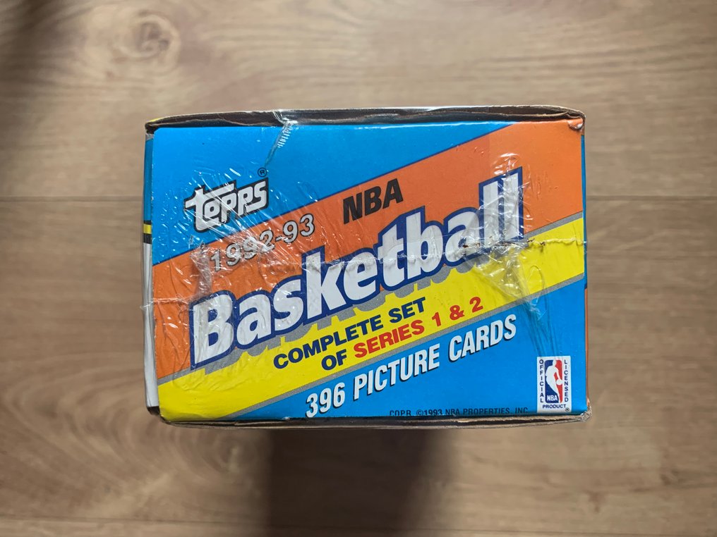 1992/93 Topps Michael Jordan, Shaquille O'Neal Topps - 1 Sealed box - Excellent (EX) #3.2