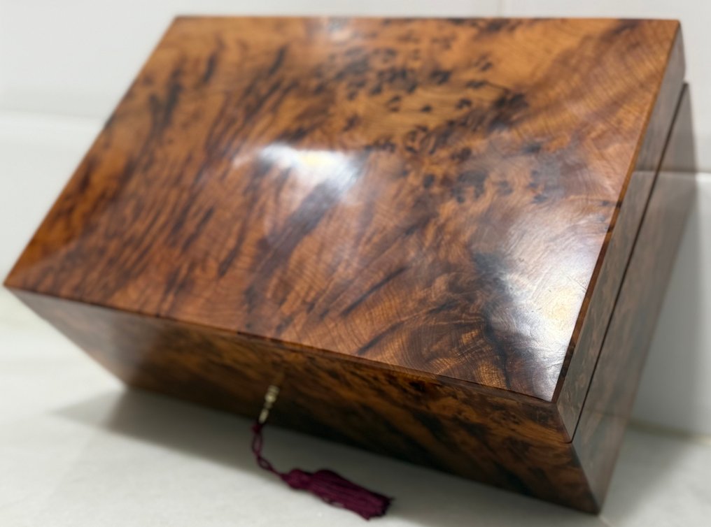 棺材 - 西阿拉黄檀木, 金钟柏, 缎木 #2.1