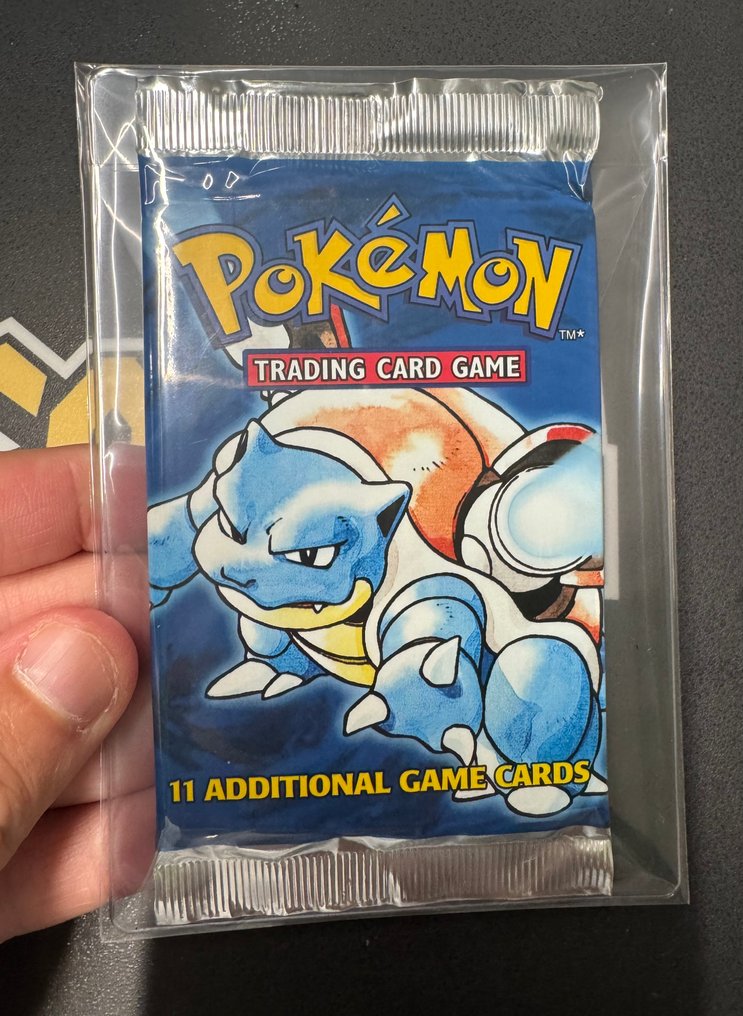 Pokémon - 1 Booster pack - Pokemon 4th Print Base Set Unlimited Booster Pack Factory Sealed Mint Condition Artwork Blastoise - WOTC #2.1