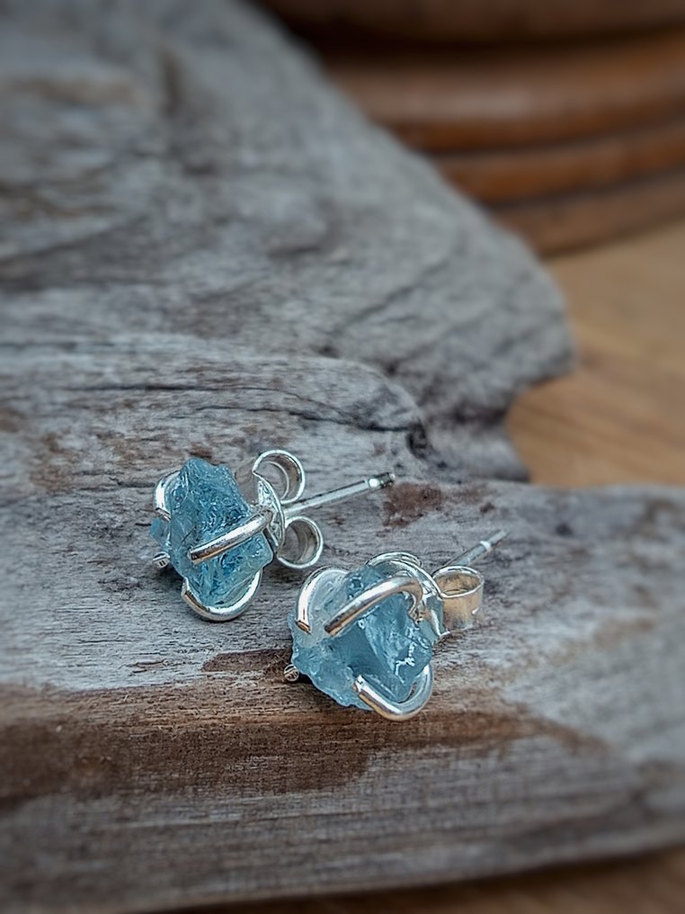 Pezzo Unico, σκουλαρίκια από ασήμι 925 με ακατέργαστη ακουαμαρίνα υψηλής ποιότητας - 1,6 γρ. - Ύψος: 17 mm - Πλάτος: 8 mm- 1.6 g - (1) #3.2