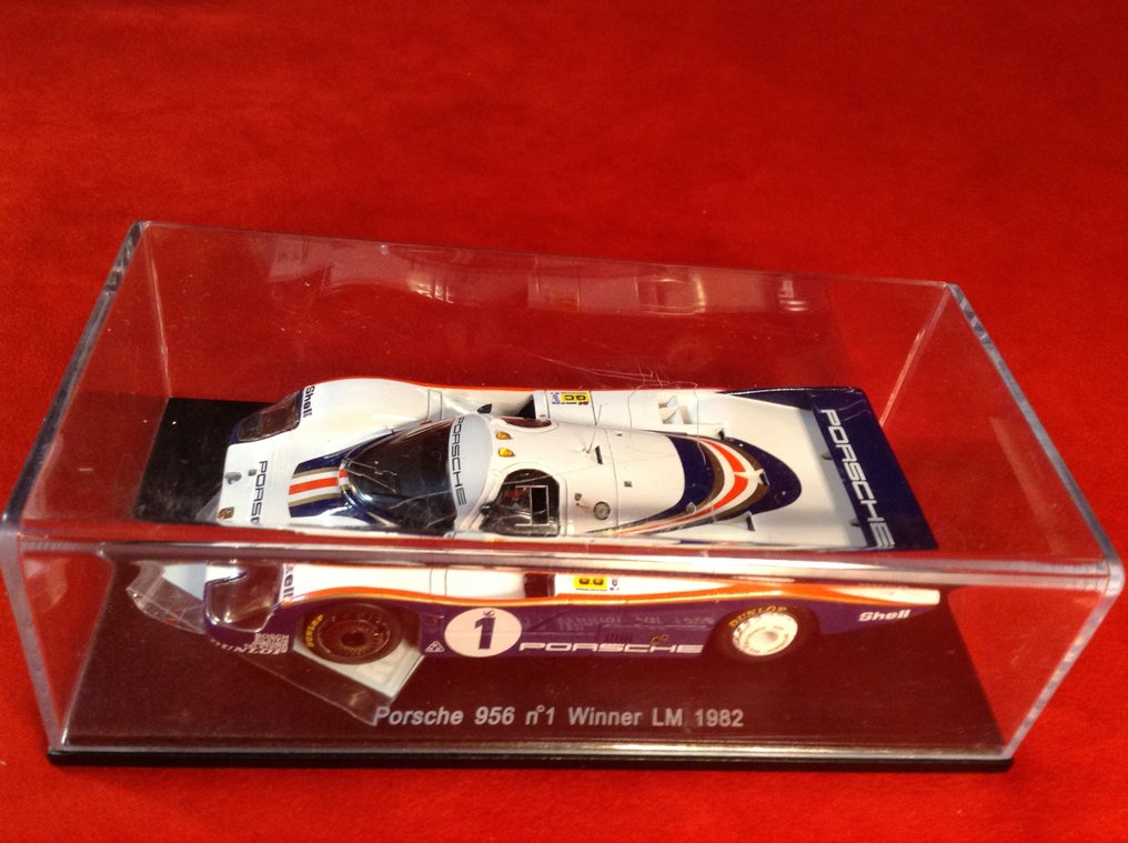 Spark 1:43 - Model samochodu wyścigowego - Porsche 956 Sport GrC "Rothmans" winner Le Mans 1982 #1 Jacky Ickx/Derek Bell - Bardzo dobra jakość - rzadko dziś. #1.0