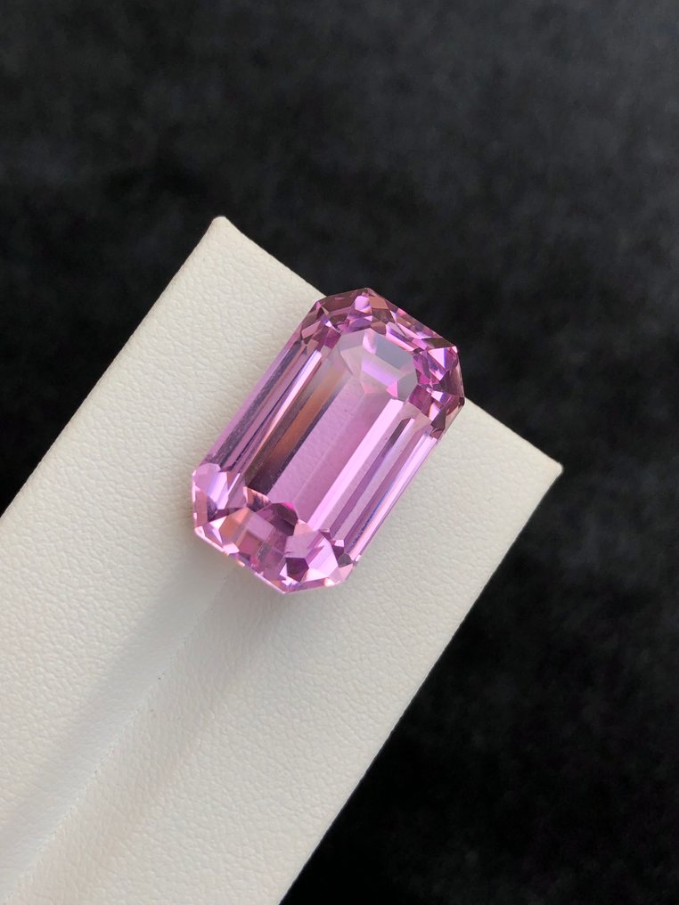 1 pcs  粉色, 紫罗兰色 紫锂辉石  - 29.16 ct - 国际有色宝石协会（ICA GemLab） #1.0