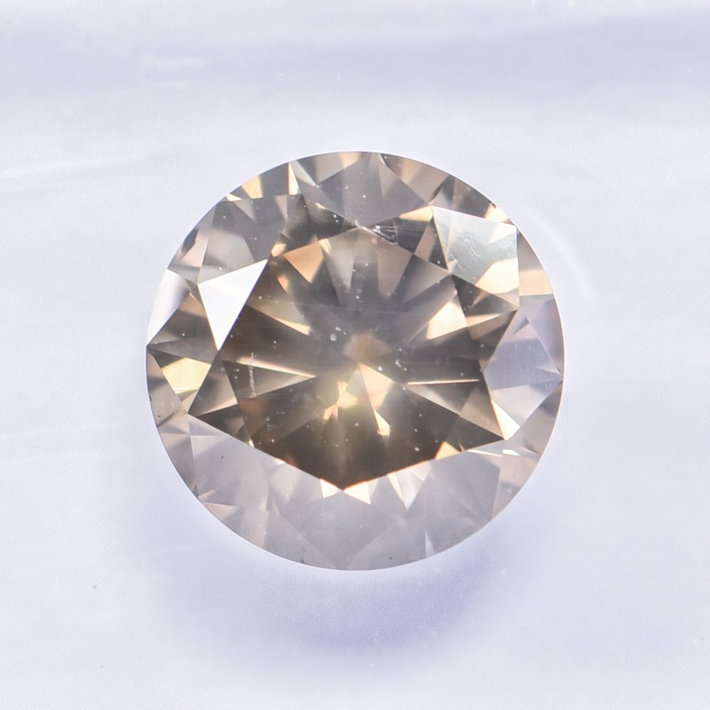 No reserve price - 1 pcs Diamond (Natural coloured) - 1.61 ct - Round - Fancy deep Greenish, Brownish Yellow - SI2 - International Gemological Institute (IGI) - VG VG VG #1.0