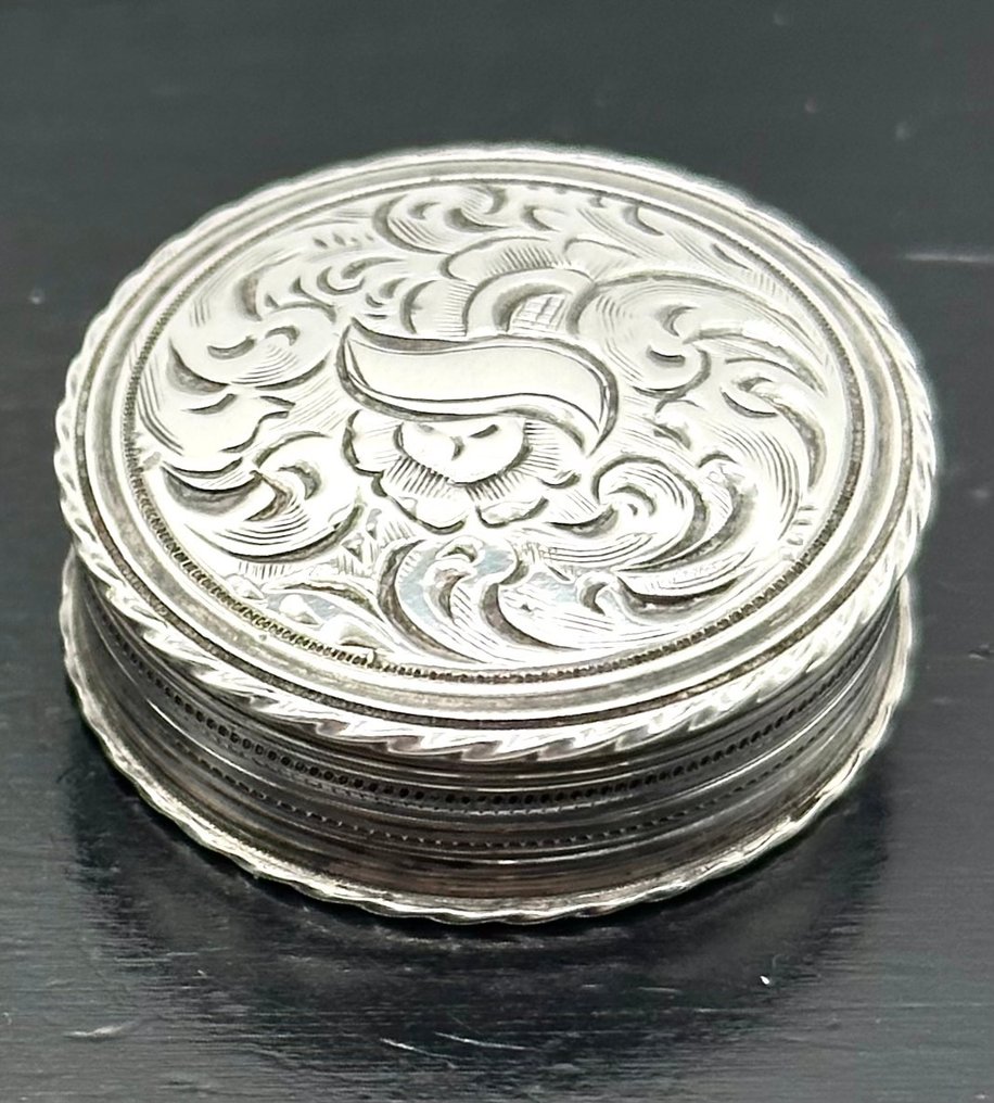 No reserve-Handgemaakt 19e eeuwse Hollands zilveren Hosti/Pillendoosje - 藥盒 - 銀 #1.0