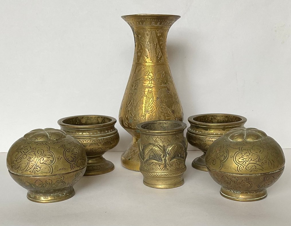 Βάζο - 6 αντικείμενα για τον χώρο του σιρχίπρουιμ. - Ορείχαλκος #1.0