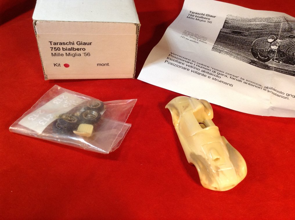 Lilliput - made in Italy 1:43 - Model race car - Taraschi Giaur Barchetta 750cc Bialbero Mille Miglia 1956 #213 Elio Celani - In kit form — with the original box — very rare today — limited run. #2.1