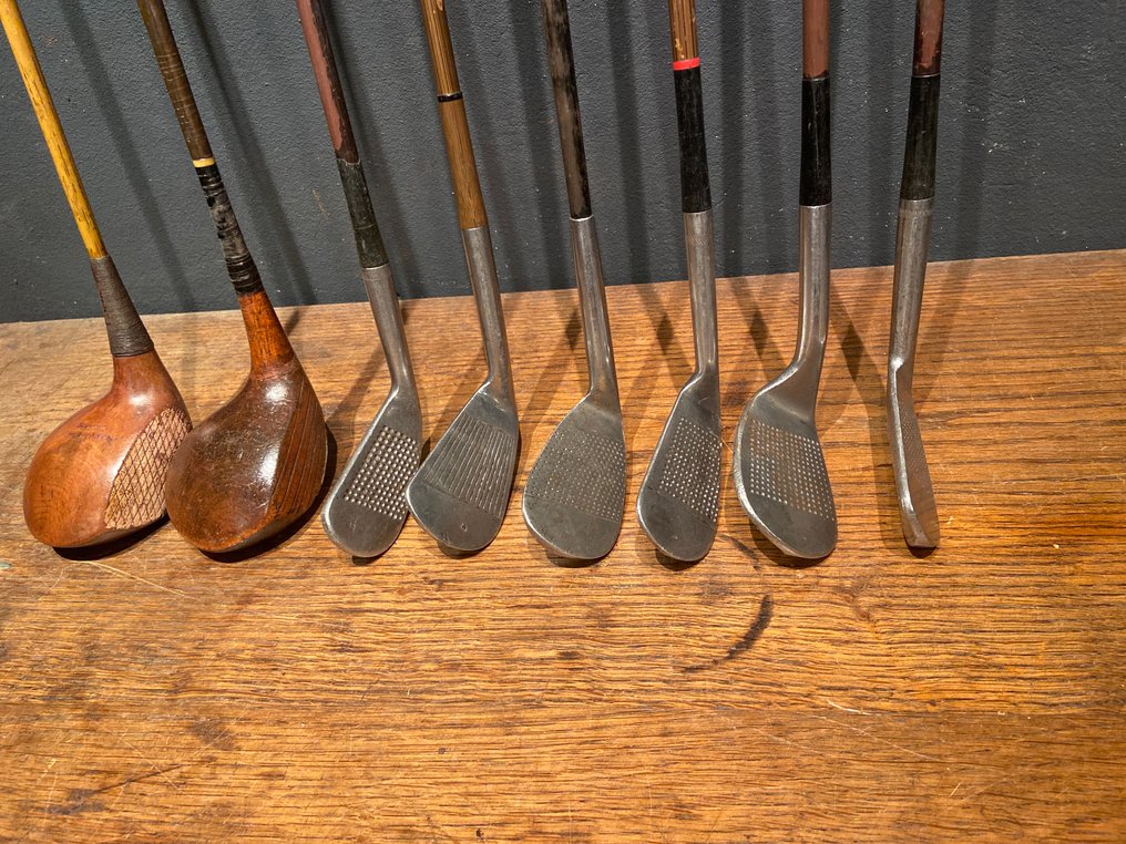 古董高尔夫球包，配有8支复古高尔夫球杆  #4.3